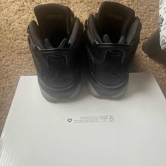 Air Jordan 6 Rings Black Sneakers - Picture 5 of 8